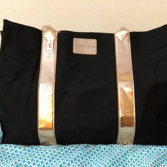 Large metallic tote - Picture 2 of 7